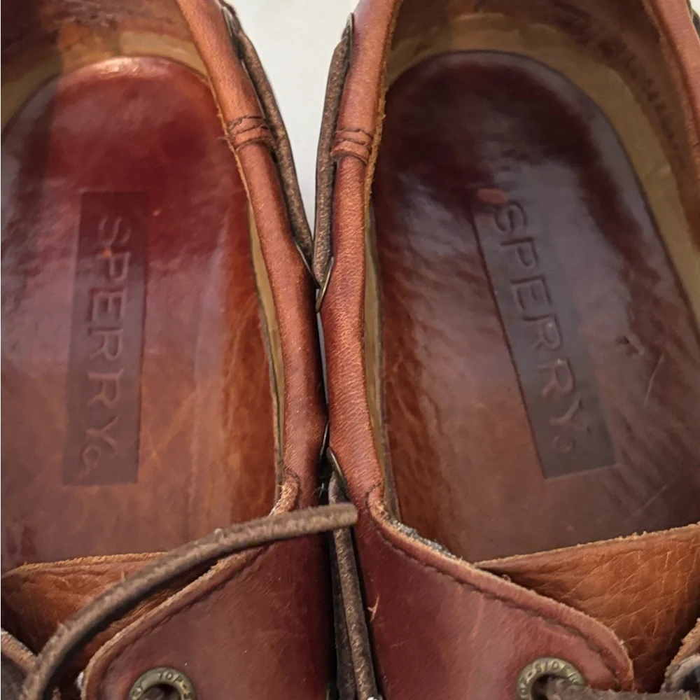 SPERRY Saddle Tan Leather Boat Shoes Size 9.5M